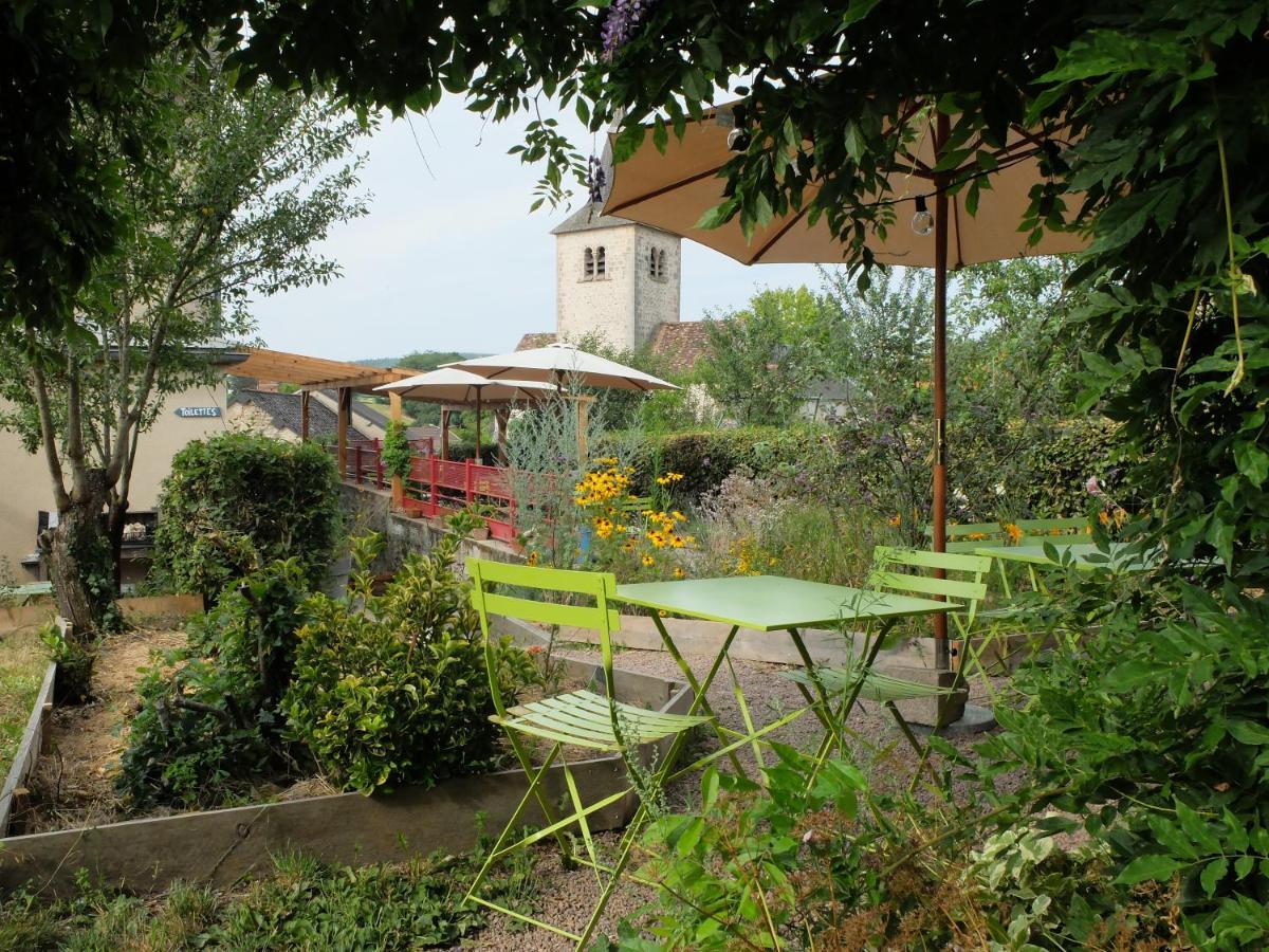 Auberge De Poil Екстериор снимка